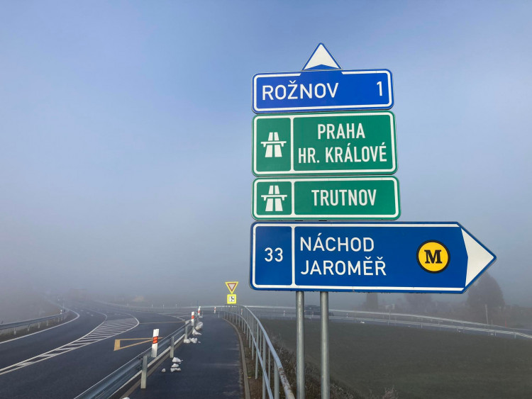 Nová část dálnice D11 z Hradce Králové do Jaroměře