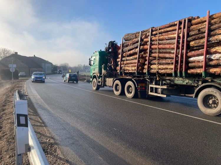 Nová část dálnice D11 z Hradce Králové do Jaroměře