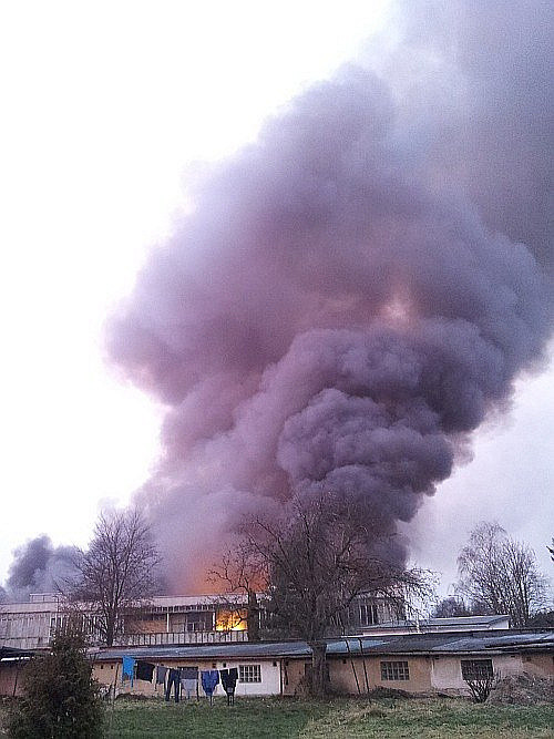 Požár výrobní haly Mileta v Hořicích v roce 2012