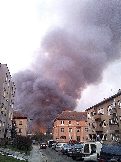 Požár výrobní haly Mileta v Hořicích v roce 2012