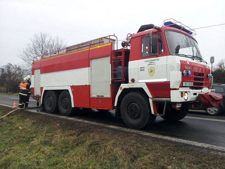 Požár výrobní haly Mileta v Hořicích v roce 2012