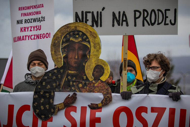 Demonstrace u polského dolu Turów