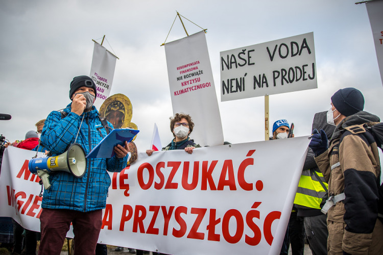 Demonstrace u polského dolu Turów