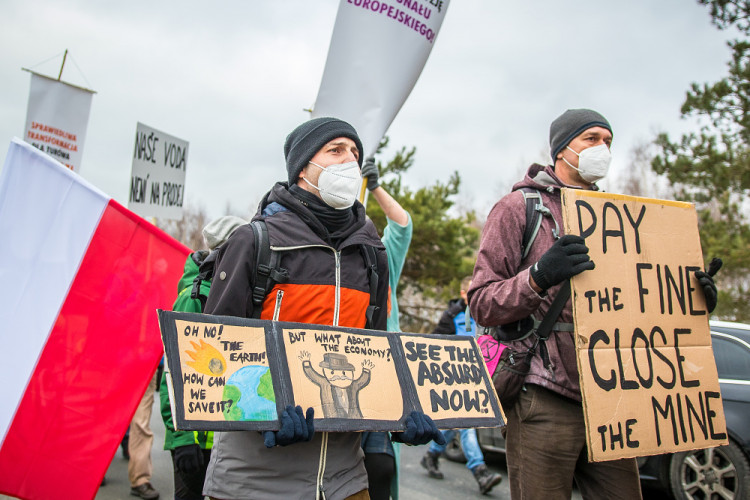 Demonstrace u polského dolu Turów