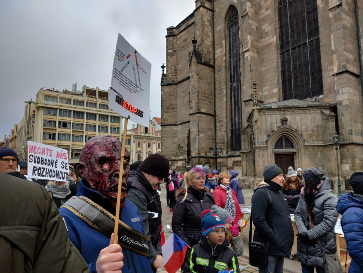 FOTOGALERIE: Demonstrace proti povinnému očkování