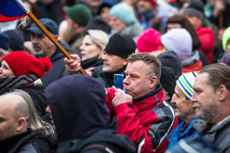 Demonstrace proti pandemickému zákonu v Liberci