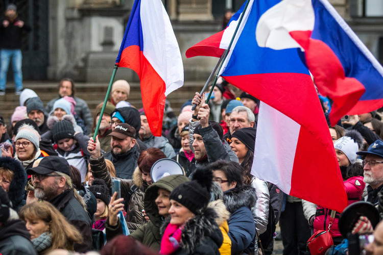 Demonstrace proti pandemickému zákonu v Liberci