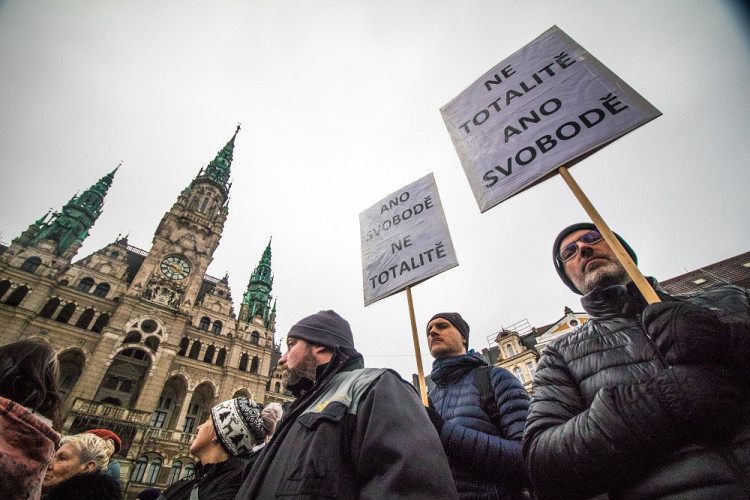Demonstrace proti pandemickému zákonu v Liberci