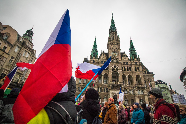 Demonstrace proti pandemickému zákonu v Liberci