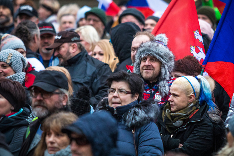 Demonstrace proti pandemickému zákonu v Liberci