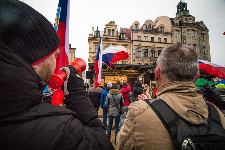 Demonstrace proti pandemickému zákonu v Liberci