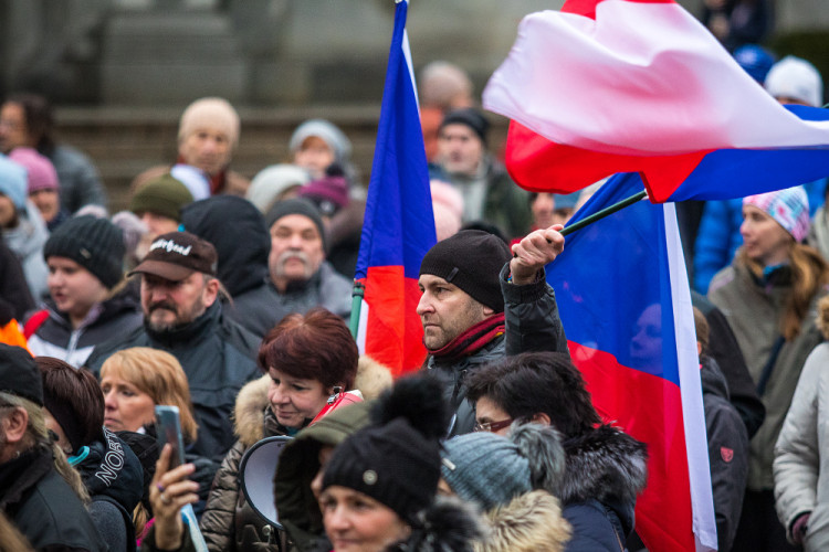 Demonstrace proti pandemickému zákonu v Liberci