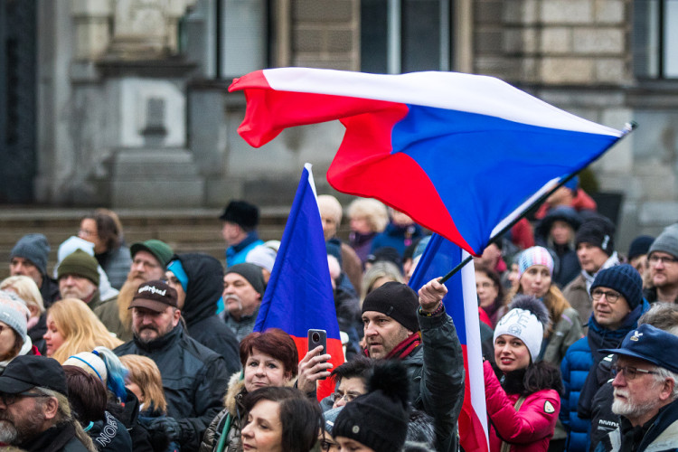 Demonstrace proti pandemickému zákonu v Liberci