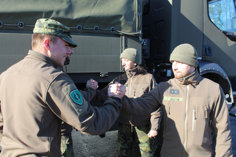 Příslušníci PrpodNS a 14. plogp