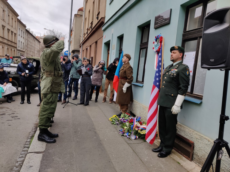 FOTOGALERIE: Plzeň si dnes připomněla památku plukovníka Pravomila Raichla