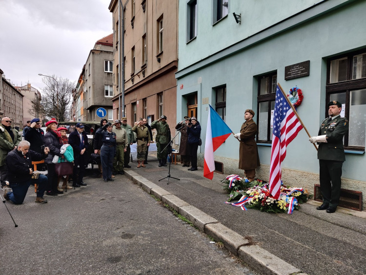 FOTOGALERIE: Plzeň si dnes připomněla památku plukovníka Pravomila Raichla