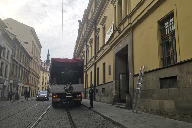 Krajské asistenční centrum odbavilo stovky uprchlíků z Ukrajiny. Nově bude sídlit v Hanáckých kasárnách