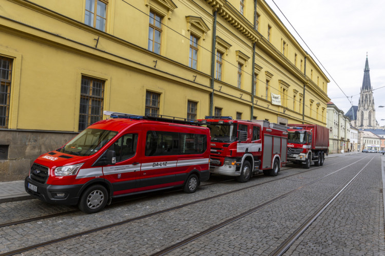 Krajské asistenční centrum odbavilo stovky uprchlíků z Ukrajiny. Nově bude sídlit v Hanáckých kasárnách