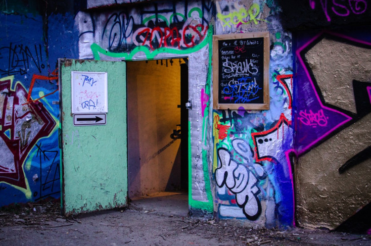 Podívejte se do největšího protiatomového krytu v Praze