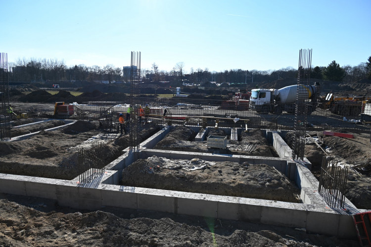 GALERIE: Stavba nového fotbalového stadionu v Hradci Králové