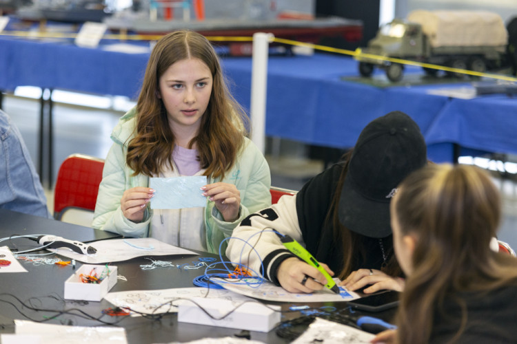 Olomouckou Floru zaplavily modely lodí, vláčků, letadel i stavební a vojenské techniky