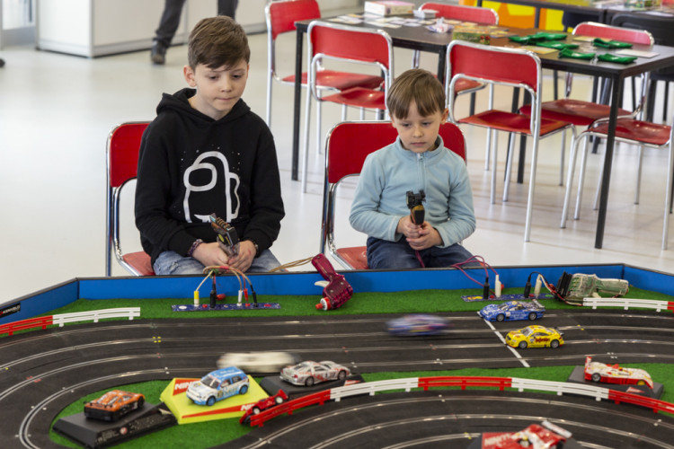 Olomouckou Floru zaplavily modely lodí, vláčků, letadel i stavební a vojenské techniky