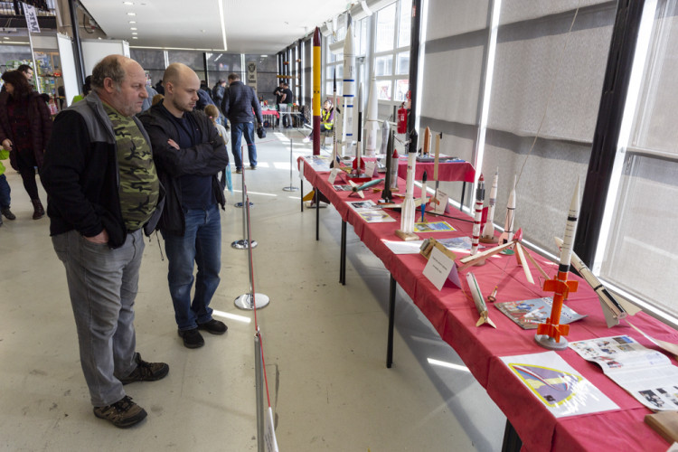 Olomouckou Floru zaplavily modely lodí, vláčků, letadel i stavební a vojenské techniky