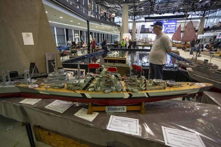 Olomouckou Floru zaplavily modely lodí, vláčků, letadel i stavební a vojenské techniky