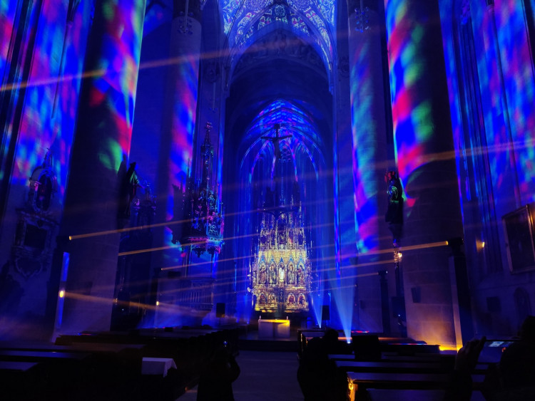 Projekce Nebeská symfonie v katedrále sv. Bartoloměje
