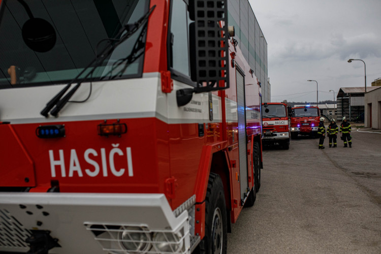 Požár uvnitř sila v Dobrušce