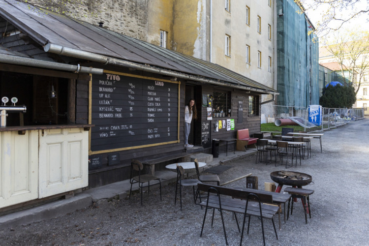Letní kino v Olomouci prošlo rekonstrukcí. Hlediště ještě čekají úpravy