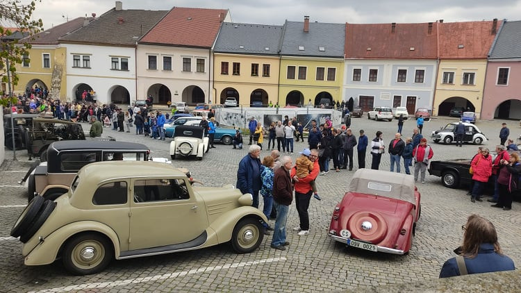 FOTOGALERIE: Jízda veteránů z Přerova na Helfštýn