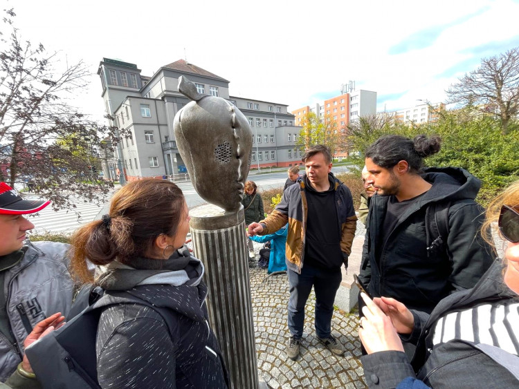 FOTOGALERIE: Sochy v ulicích Klatovy