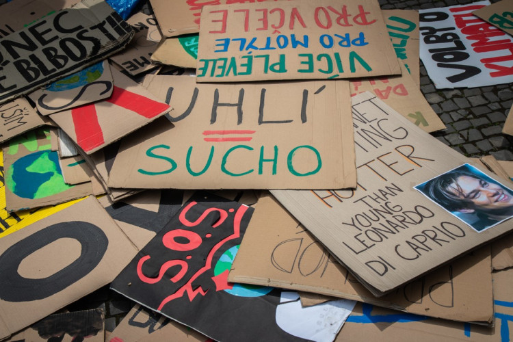 FOTOGALERIE: Studenti v Praze stávkovali za klima. Nejít do školy, nám přijde adekvátní, říká jejich mluvčí