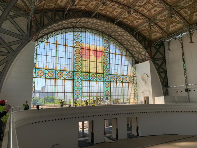 FOTOGALERIE: Podívejte se do Průmyslového paláce, kde probíhá rekonstrukce