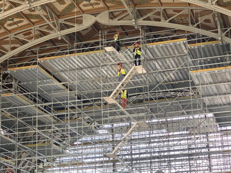 FOTOGALERIE: Podívejte se do Průmyslového paláce, kde probíhá rekonstrukce