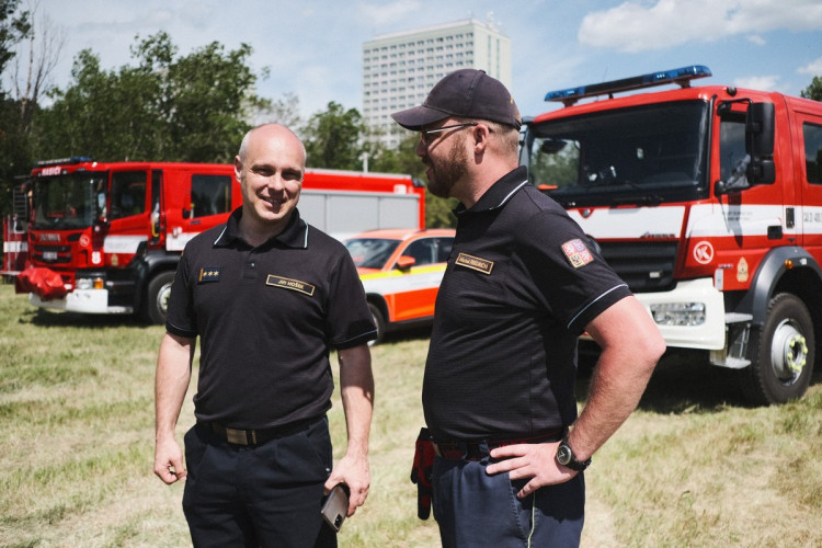 FOTOGALERIE: Z nádraží do stanů. Podívejte se, kde budou spát uprchlíci z Ukrajiny