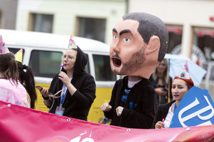 Desátému olomouckému majálesu vládne královský pár ze Stardance