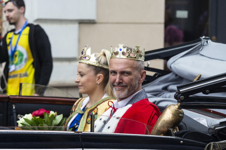 Desátému olomouckému majálesu vládne královský pár ze Stardance