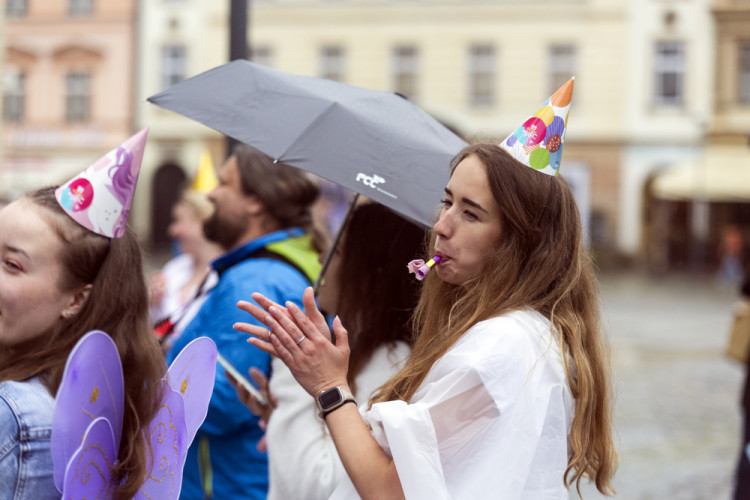 Desátému olomouckému majálesu vládne královský pár ze Stardance