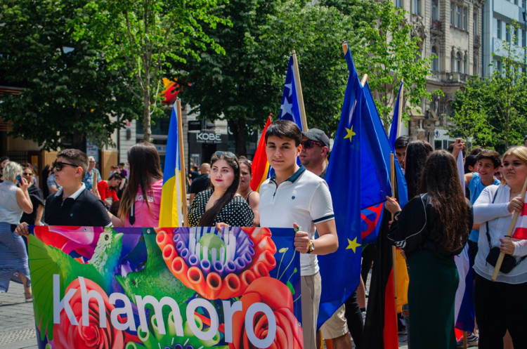 FOTOGALERIE: Centrem Prahy prošel průvod stovek Romů. Podívejte se
