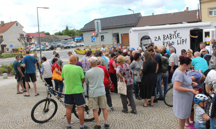 Zastávka v Batelově 