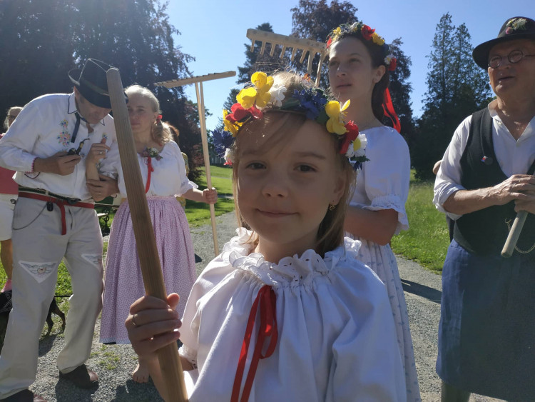 FOTOGALERIE: Zámecky sečeni lóke v Čechách pod Kosířem