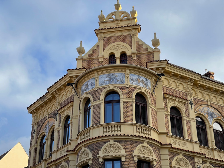 FOTOGALERIE: Alšovy domy v Plzni