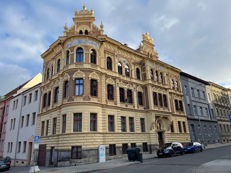 FOTOGALERIE: Alšovy domy v Plzni