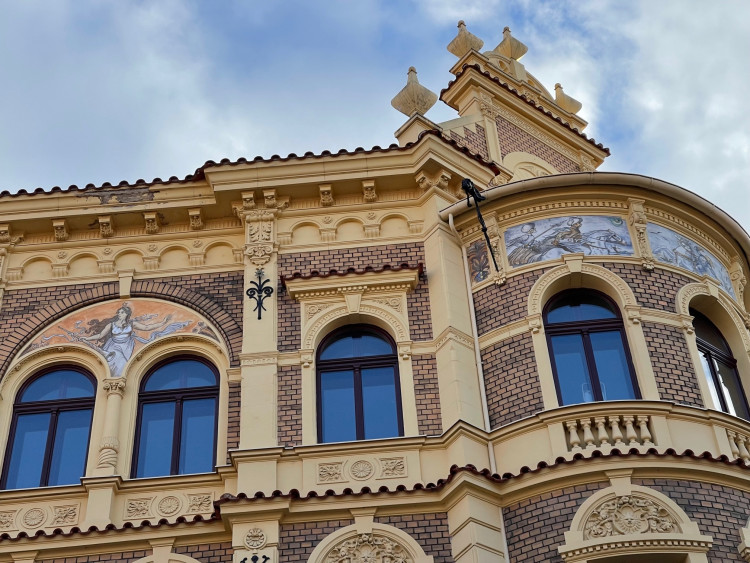 FOTOGALERIE: Alšovy domy v Plzni