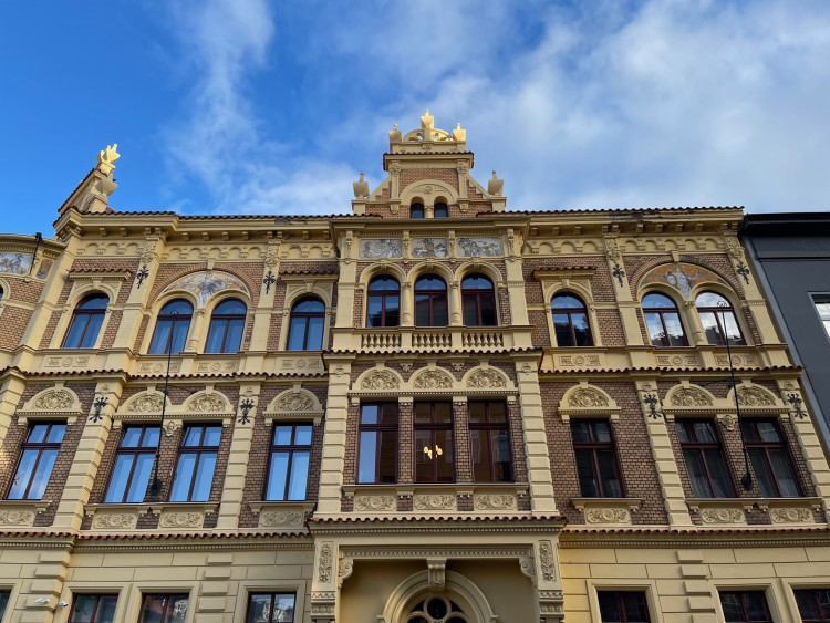 FOTOGALERIE: Alšovy domy v Plzni