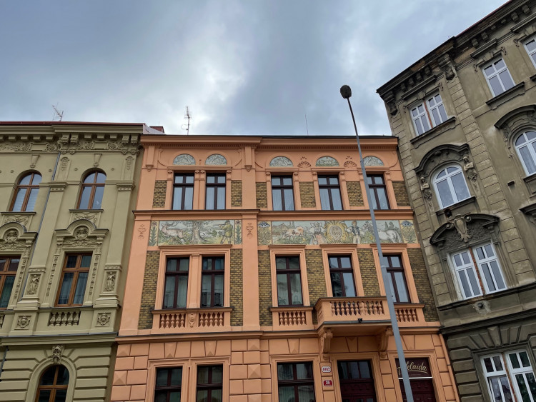 FOTOGALERIE: Alšovy domy v Plzni