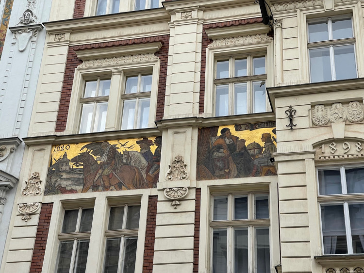 FOTOGALERIE: Alšovy domy v Plzni