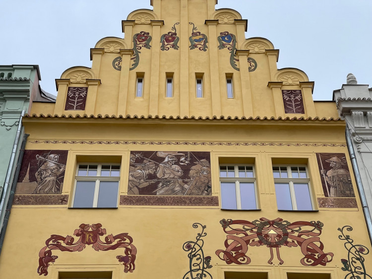 FOTOGALERIE: Alšovy domy v Plzni